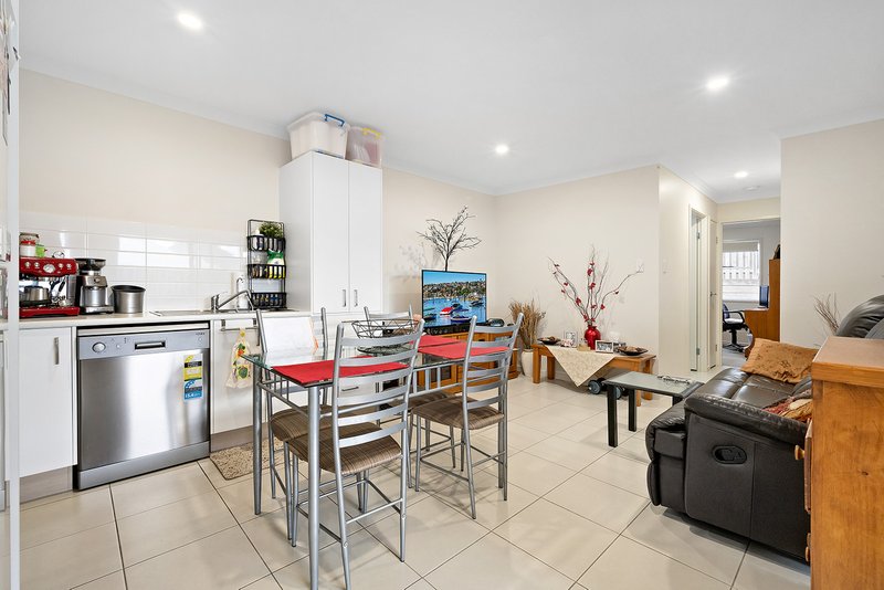 Photo - 22 Alkina Drive, Burpengary QLD 4505 - Image 12