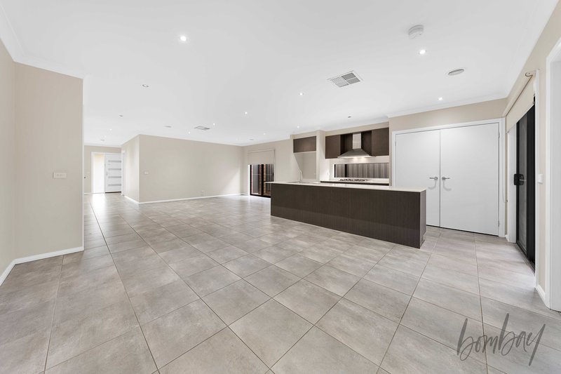 Photo - 22 Alma Road, Wollert VIC 3750 - Image 5