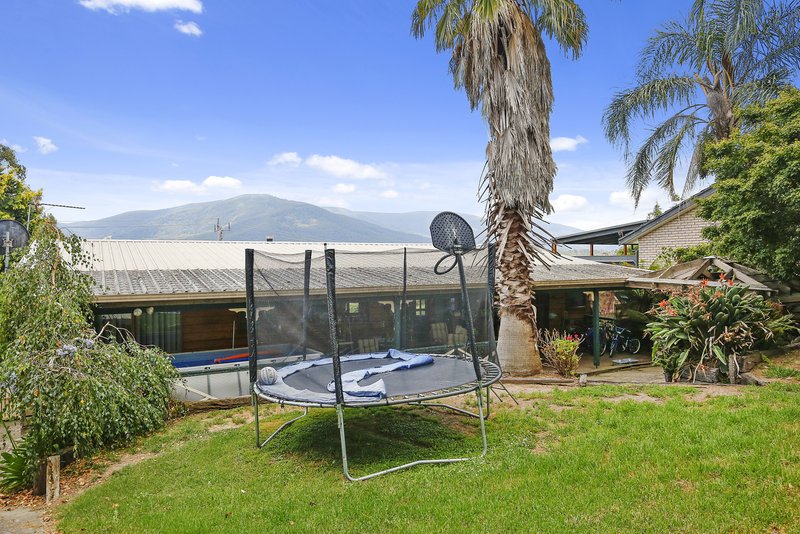 Photo - 22 Alpine Boulevard , Launching Place VIC 3139 - Image 10