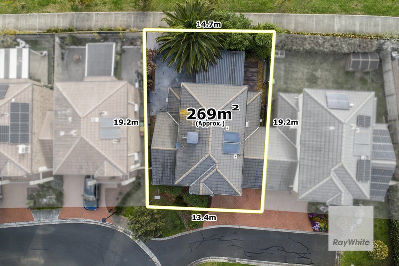 Photo - 22 Amberlea Circuit, Taylors Hill VIC 3037 - Image 14