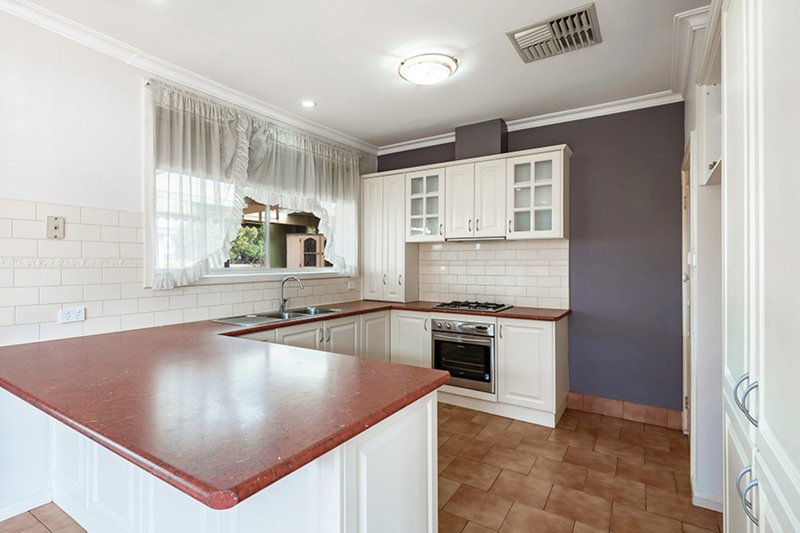 Photo - 22 Amstel Street, Craigieburn VIC 3064 - Image 3