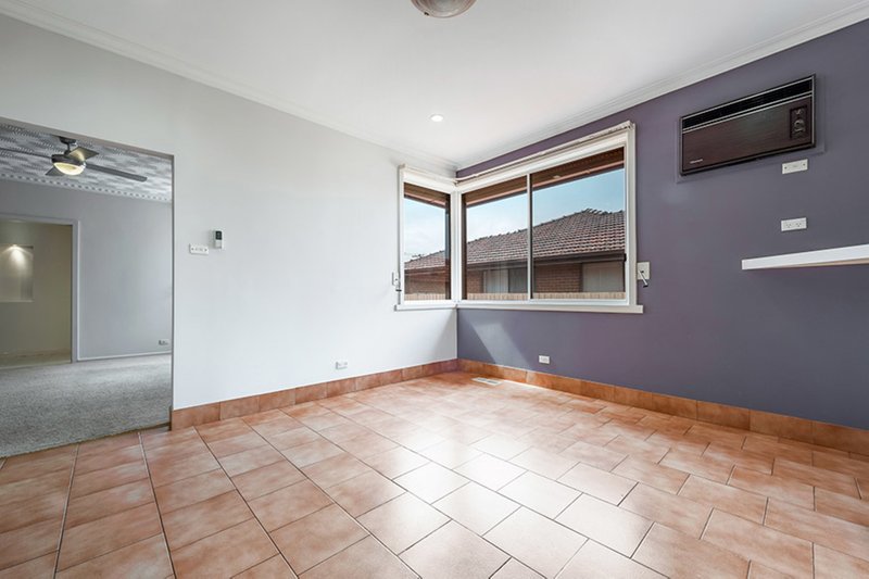 Photo - 22 Amstel Street, Craigieburn VIC 3064 - Image 6