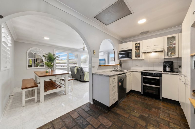 Photo - 22 Andrea Close, Wallsend NSW 2287 - Image 2