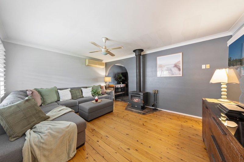 Photo - 22 Andrea Close, Wallsend NSW 2287 - Image 5