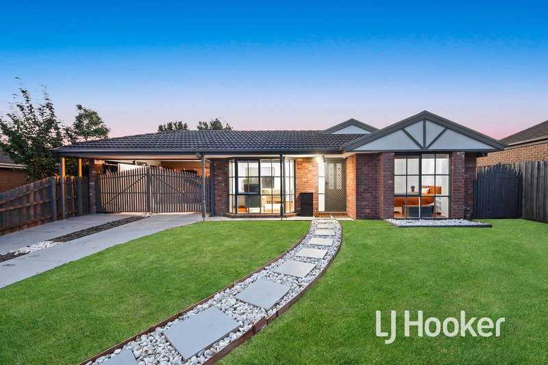 22 Andrea Crescent, Cranbourne North VIC 3977