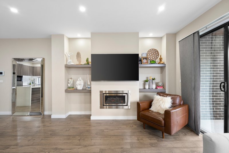 Photo - 22 Aqua Rise, Craigieburn VIC 3064 - Image 5