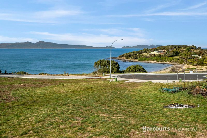 Photo - 22 Aqua Sands Drive, Swansea TAS 7190 - Image 4