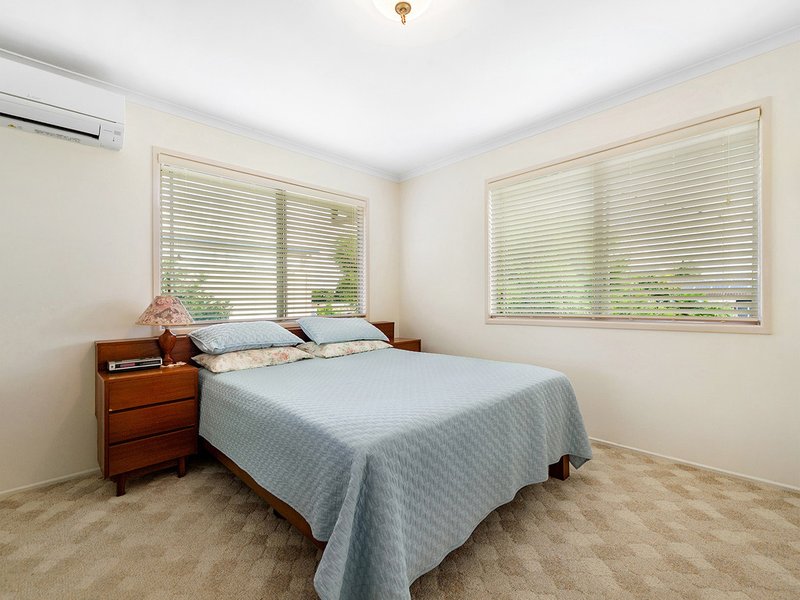 Photo - 22 Ardisia Street, Arana Hills QLD 4054 - Image 9