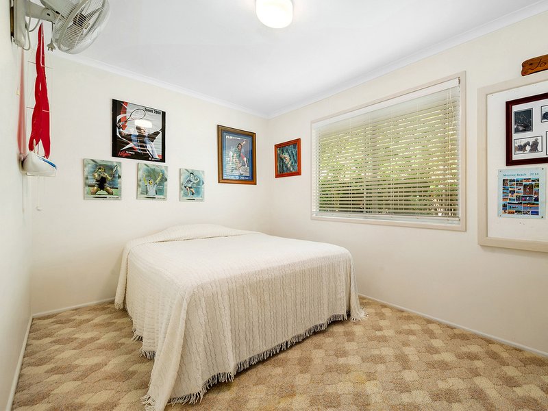 Photo - 22 Ardisia Street, Arana Hills QLD 4054 - Image 10