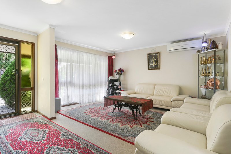 Photo - 2/2 Arnold Street, Noble Park VIC 3174 - Image 3