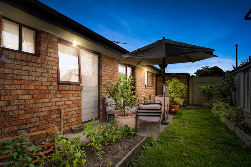 Photo - 2/2 Arnold Street, Noble Park VIC 3174 - Image 8