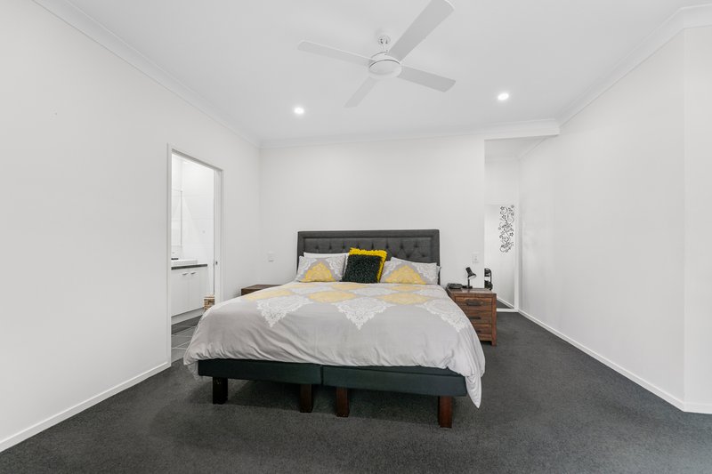 Photo - 22 Ashleigh Street, Caboolture QLD 4510 - Image 9