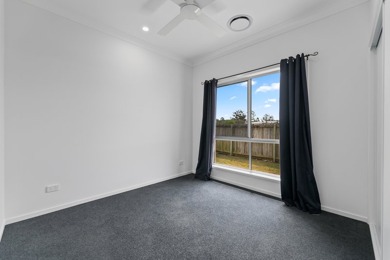 Photo - 22 Ashleigh Street, Caboolture QLD 4510 - Image 13