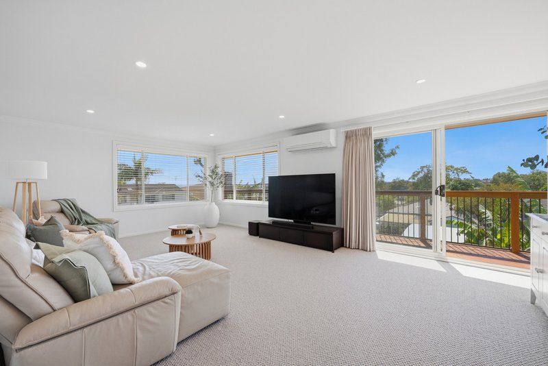 Photo - 22 Aubrey Street, Killarney Vale NSW 2261 - Image 3