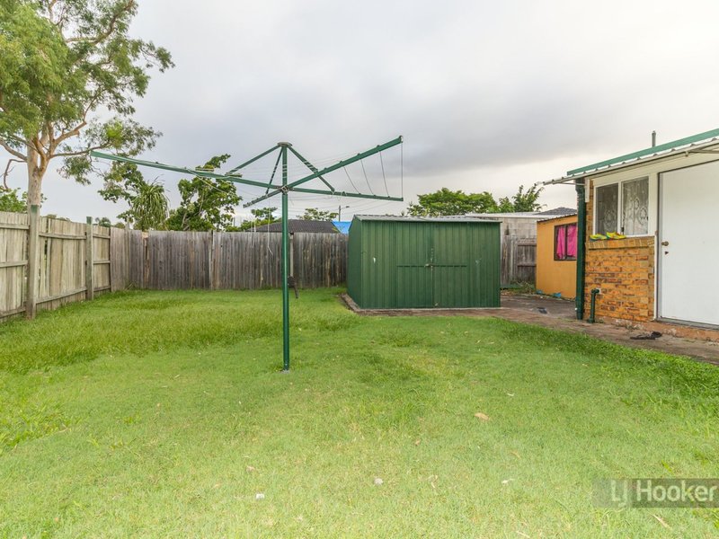 Photo - 22 Awoonga Street, Marsden QLD 4132 - Image 13