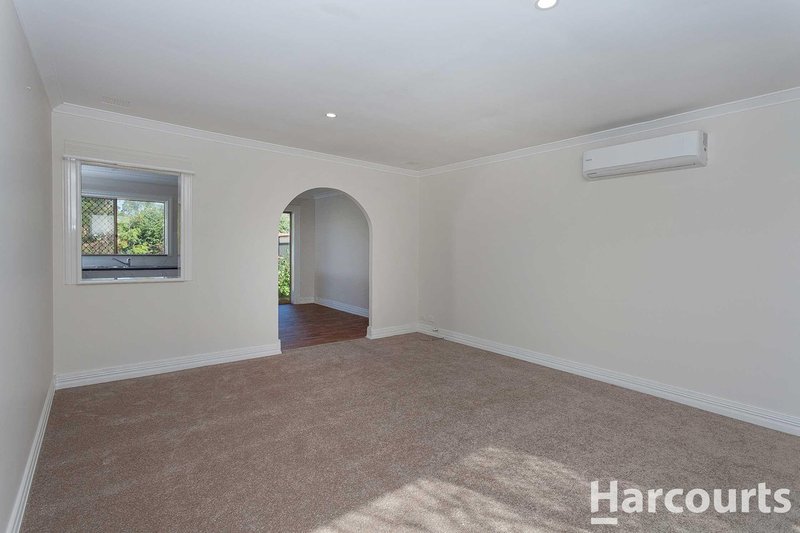 Photo - 22 Bader Way, Stirling WA 6021 - Image 4