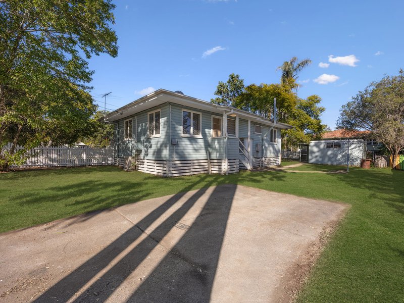 Photo - 22 Baillieston Street, Leichhardt QLD 4305 - Image 11