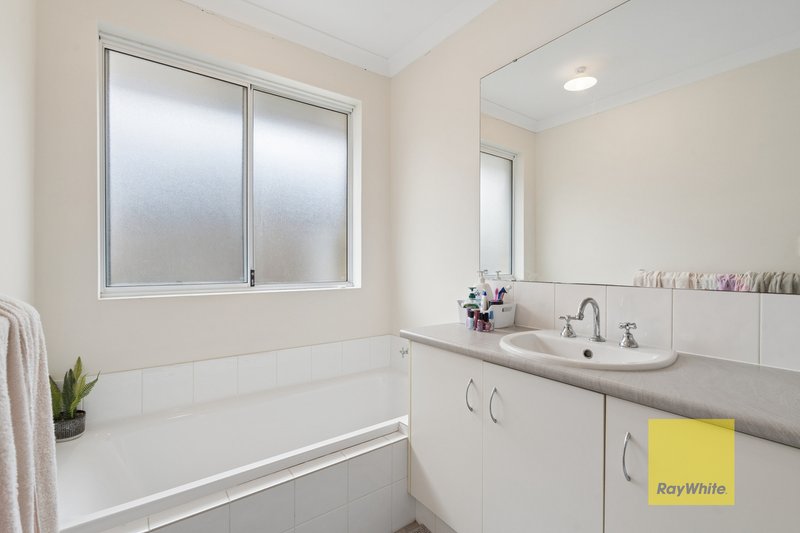 Photo - 22 Bain Square, Forrestfield WA 6058 - Image 20