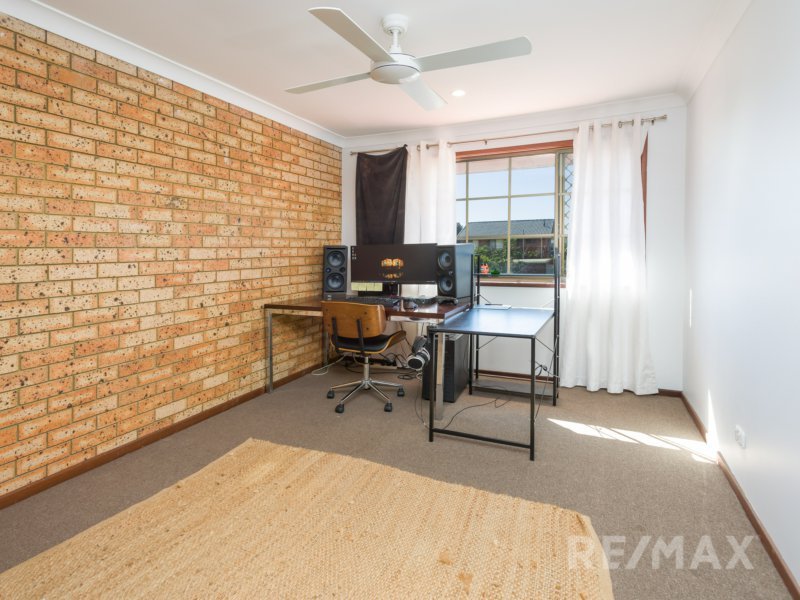 Photo - 2/2 Barbet Pl , Burleigh Waters QLD 4220 - Image 8