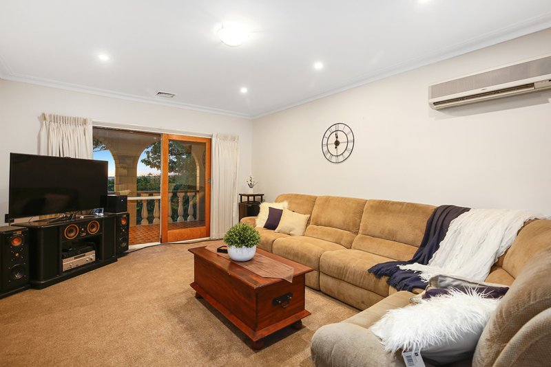 Photo - 22 Bastow Road, Lilydale VIC 3140 - Image 7