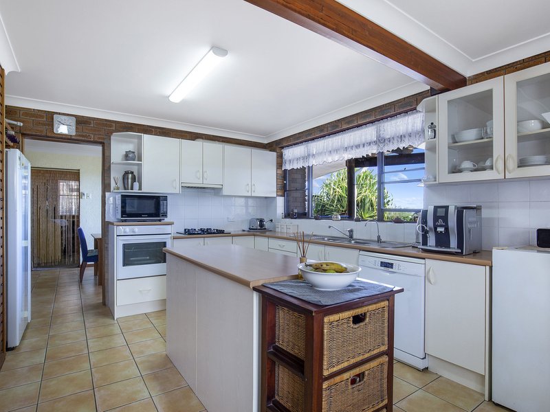 Photo - 22 Bates Drive, Everton Hills QLD 4053 - Image 14