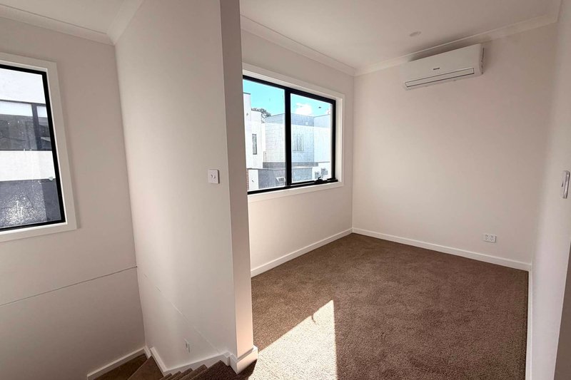 Photo - 22 Bawar Place, Hallam VIC 3803 - Image 3
