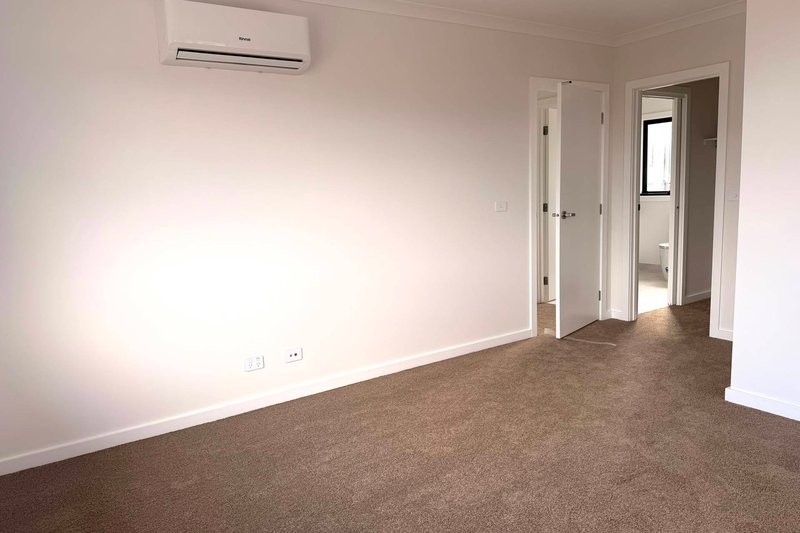 Photo - 22 Bawar Place, Hallam VIC 3803 - Image 4