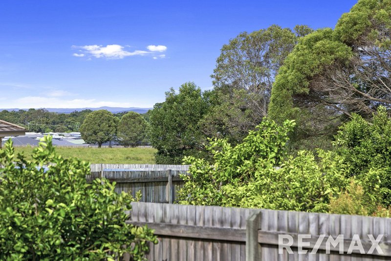 Photo - 22 Bayridge Heights Drive, Nikenbah QLD 4655 - Image 3