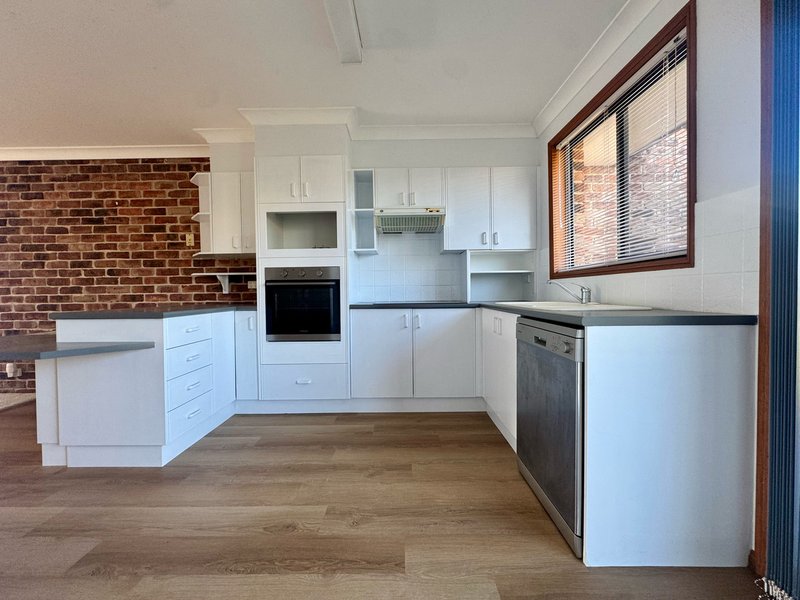 Photo - 2/2 Beach Street, Wallabi Point NSW 2430 - Image 2