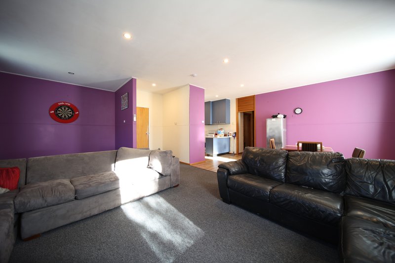 Photo - 22 Beech Drive, Rosebery TAS 7470 - Image 3