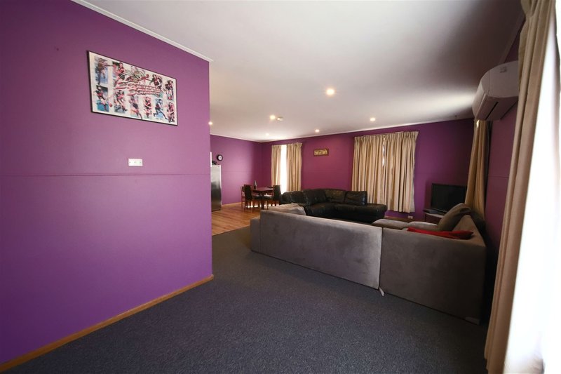 Photo - 22 Beech Drive, Rosebery TAS 7470 - Image 5