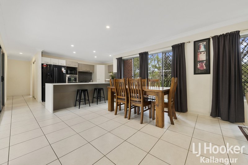 Photo - 22 Beerwah Parade, Kallangur QLD 4503 - Image 3