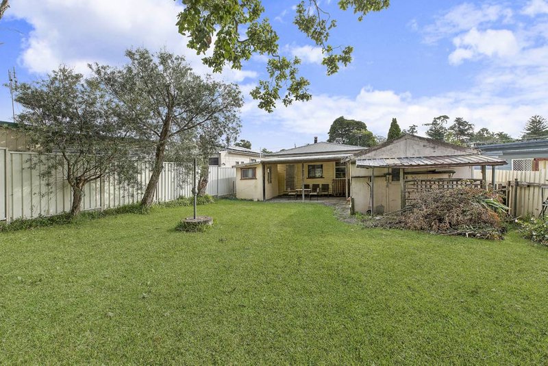 Photo - 22 Beeson Street, Cardiff South NSW 2285 - Image 2