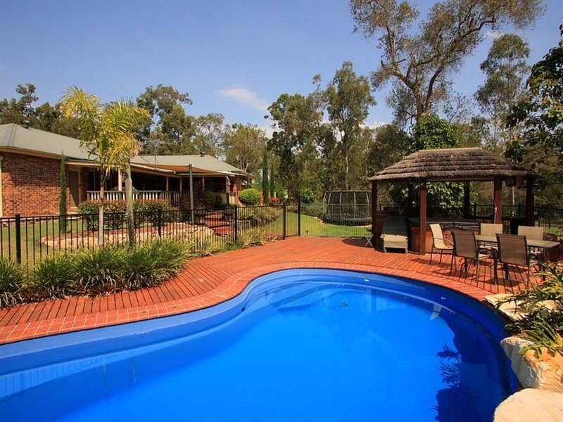 Photo - 22 Belinda Court, Munruben QLD 4125 - Image 3