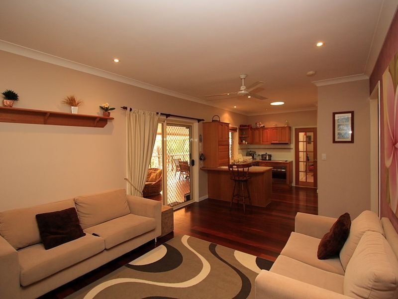 Photo - 22 Belinda Court, Munruben QLD 4125 - Image 10