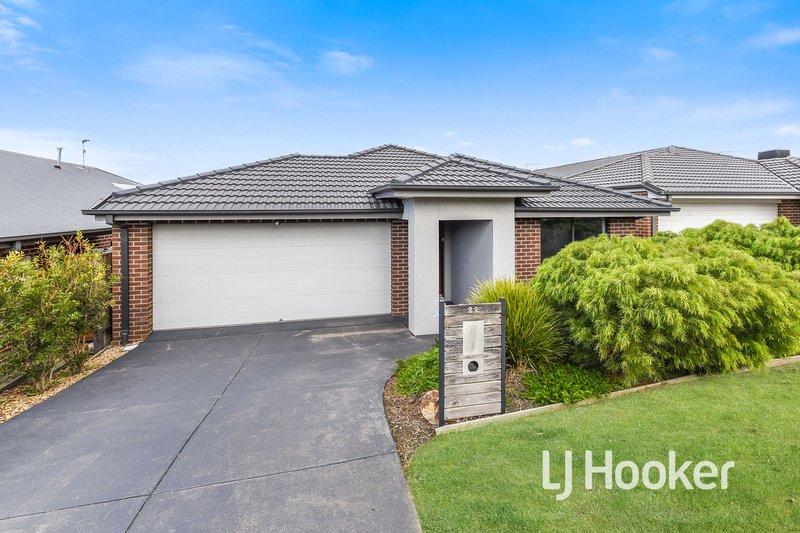 Photo - 22 Belmont Crescent, Pakenham VIC 3810 - Image 9