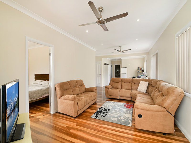 Photo - 22 Belmont St , Swansea NSW 2281 - Image 3