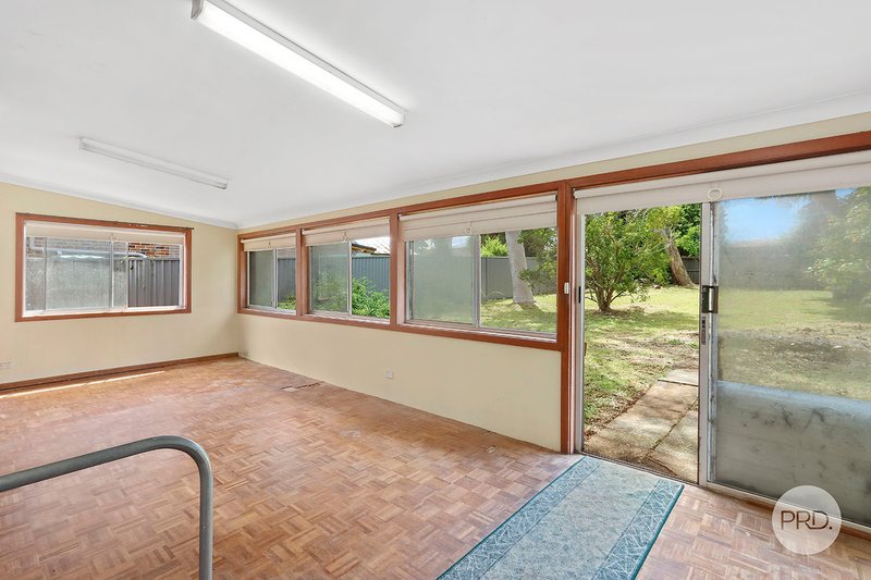 Photo - 22 Belmore Road, Peakhurst NSW 2210 - Image 5