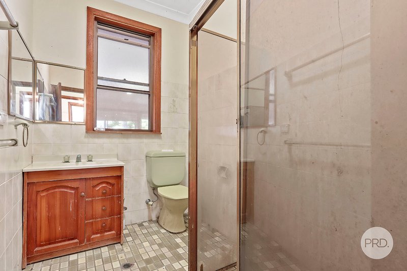 Photo - 22 Belmore Road, Peakhurst NSW 2210 - Image 7