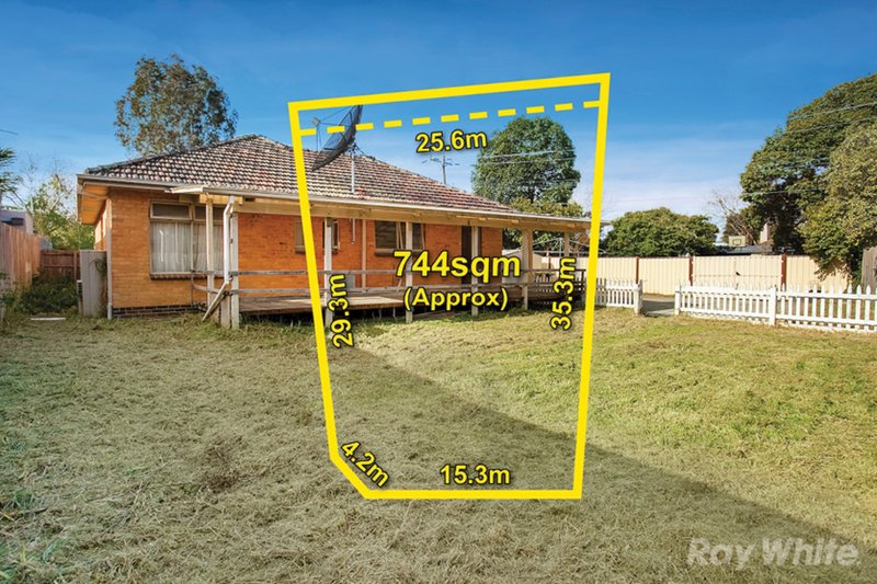 Photo - 22 Bennett Avenue, Mount Waverley VIC 3149 - Image 2