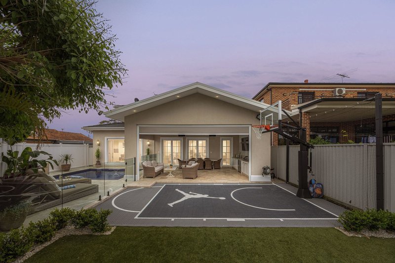 Photo - 22 Bennett Avenue, Roselands NSW 2196 - Image 25