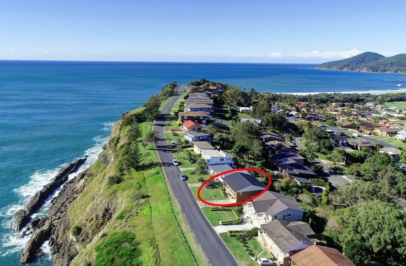 Photo - 22 Bennetts Head Road, Forster NSW 2428 - Image 2