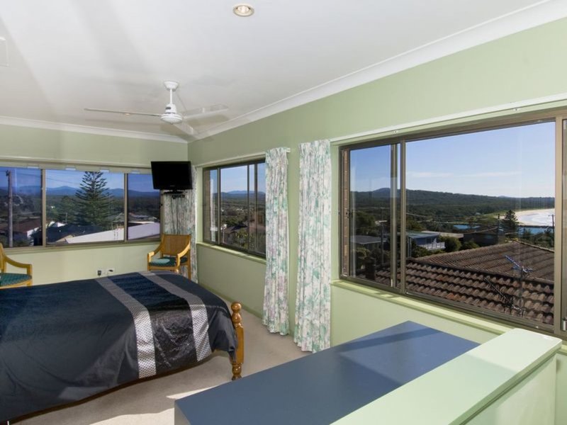 Photo - 22 Bergalia Crescent, Dunbogan NSW 2443 - Image 10