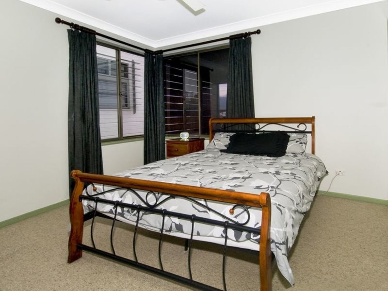 Photo - 22 Bergalia Crescent, Dunbogan NSW 2443 - Image 13