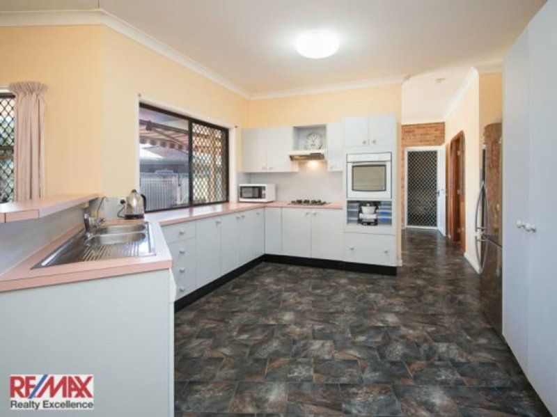 Photo - 22 Bermagui Crescent, Buddina QLD 4575 - Image 6