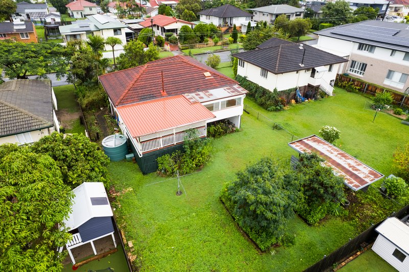 Photo - 22 Bineen Street, Carina QLD 4152 - Image 4