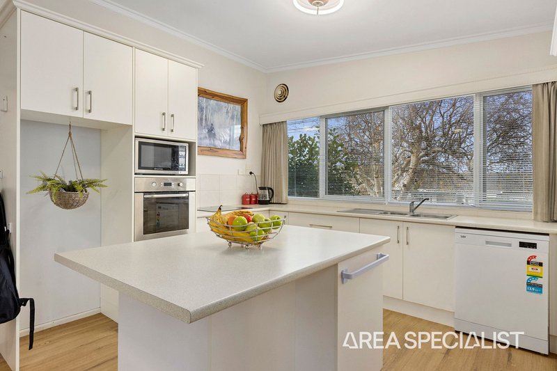 Photo - 22 Blackmore Avenue, Leongatha VIC 3953 - Image 6