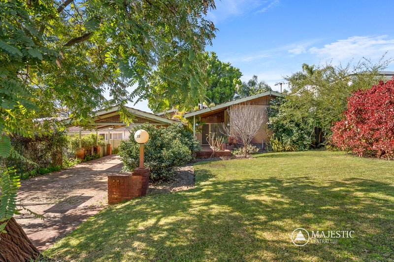 Photo - 22 Blaven Way, Ardross WA 6153 - Image 2