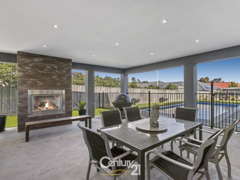 Photo - 22 Bligh Boulevard, Pakenham VIC 3810 - Image 16