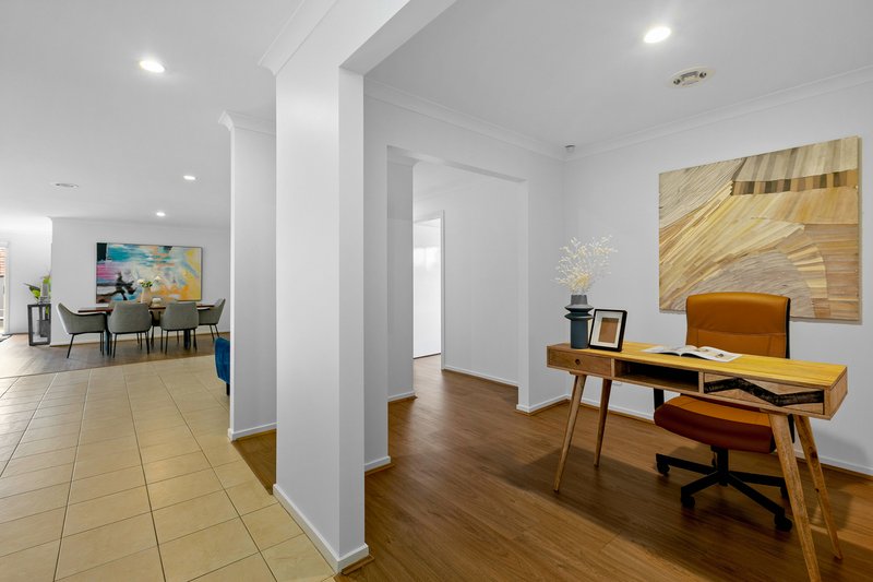 Photo - 22 Bliss Street, Point Cook VIC 3030 - Image 3
